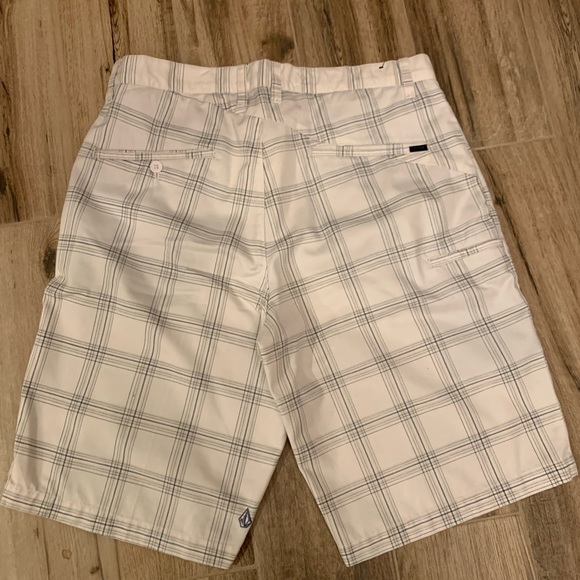 Volcom Corpo Classic Shorts - Picture 4 of 5